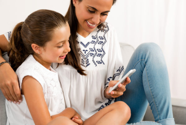 mom and daughter on phone